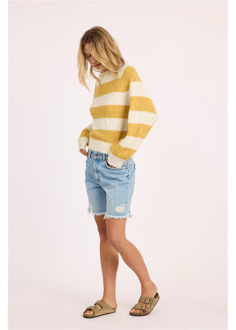 Sisstr FACE IN THE SUN SWEATER-HNG - Stoke Outlets