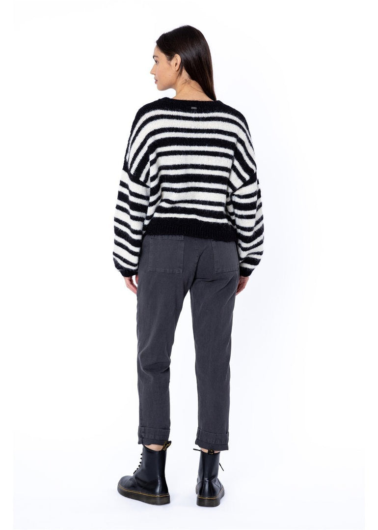 SISSTR OCEAN SHORES SWEATER - BLK - Stoke Outlets
