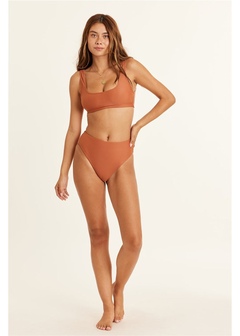 Sisstr Seeker Solid Tank - Stoke Outlets