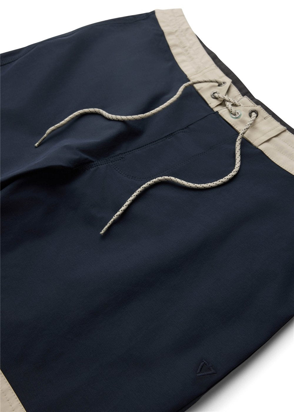 Vissla Carpark 16.5" Boardshort-MID - Stoke Outlets