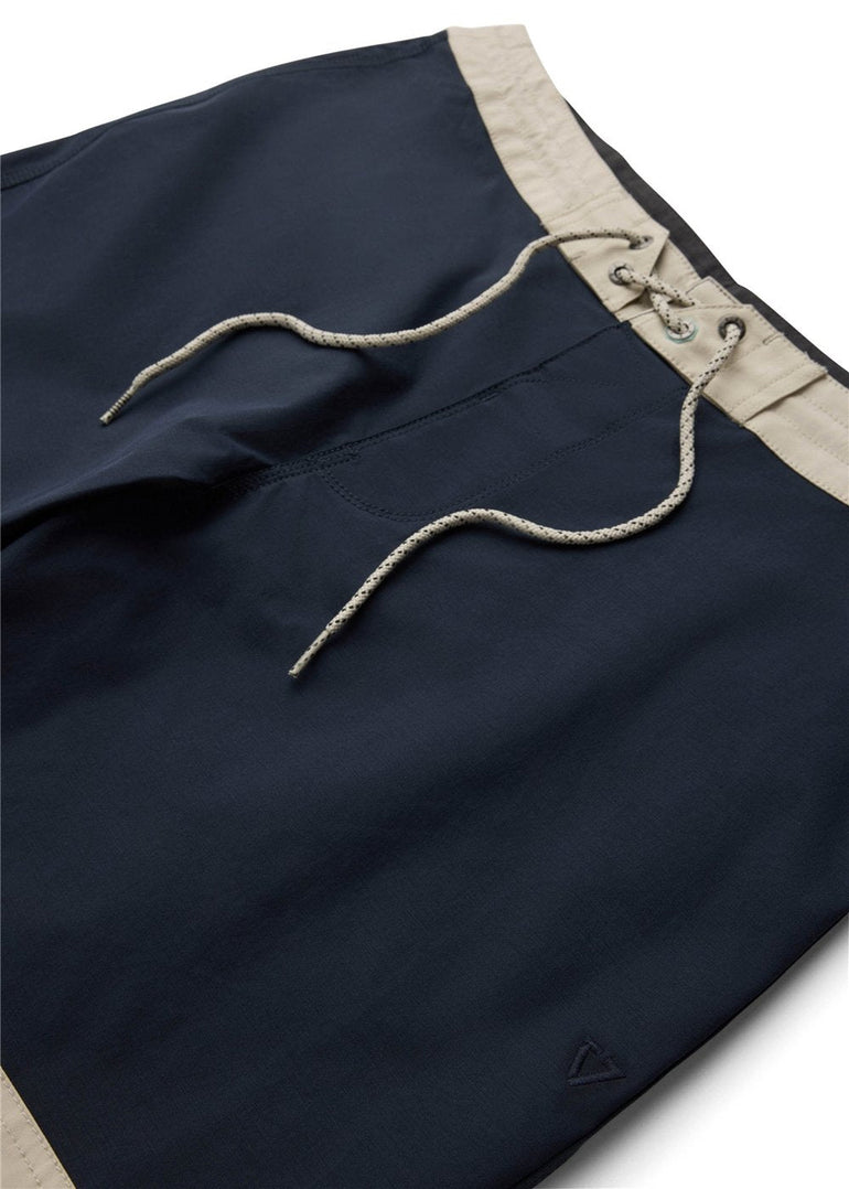 Vissla Carpark 16.5" Boardshort-MID - Stoke Outlets