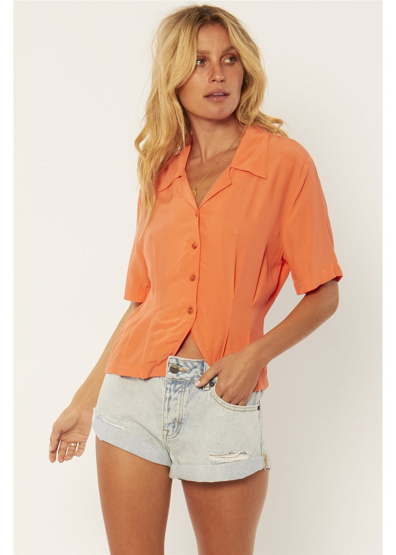 AMUSE SOCIETY SERENA S/S WOVEN BLOUSE-SNR - Stoke Outlets